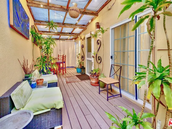 6625 Willoughby Ave, Los Angeles, CA 90038