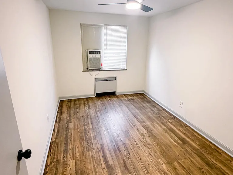 3914 E Gatewood Ln #1 — Photo 3