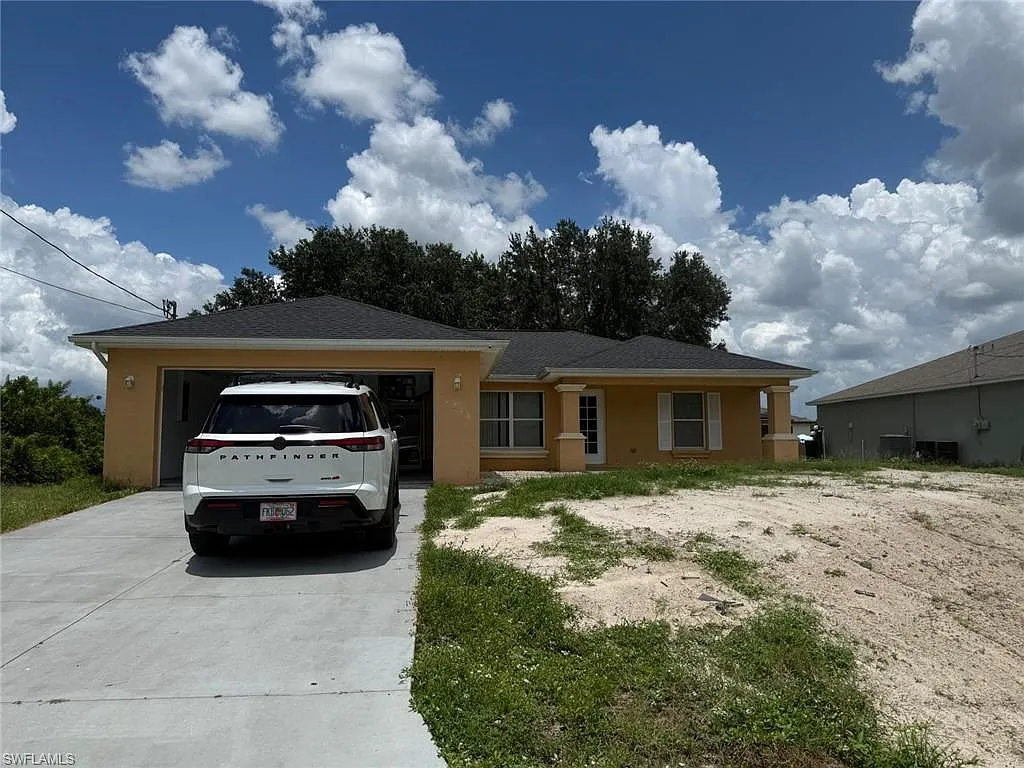 3 bed, 2.0 bath, 1408 sqft, $1,700 — Photo 3