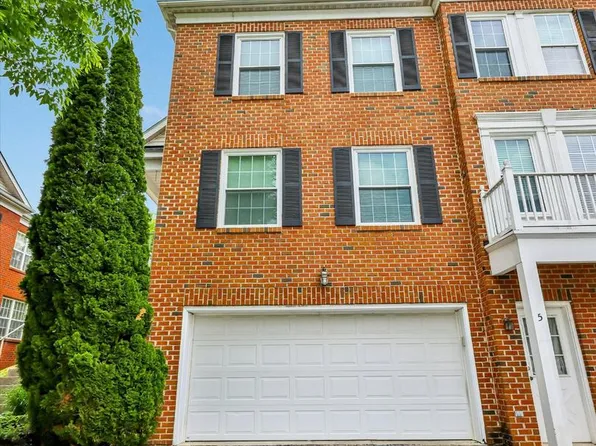 5 Johnsborough Ct, Reisterstown, MD 21136