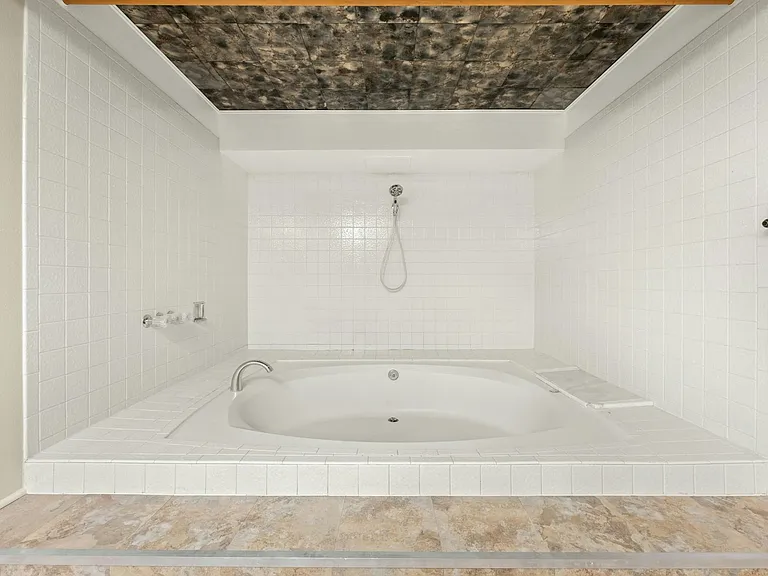 7255 E Quincy Ave — Photo 4