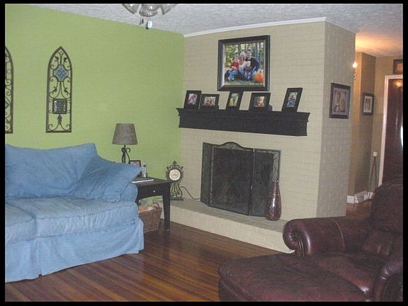 5th image of 614 York Pl