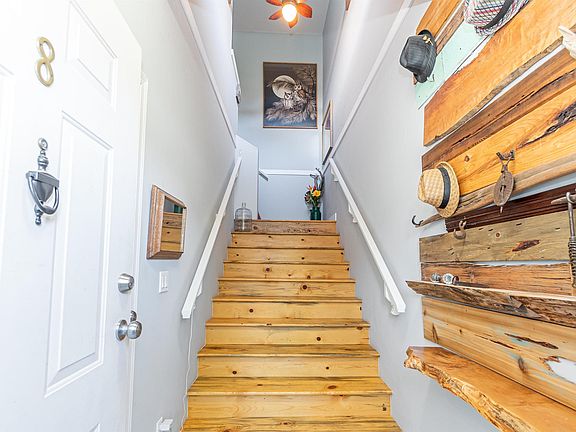 3rd image of 9470 Hazel St #8