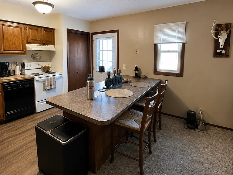 1040 Terrace Dr — Photo 4