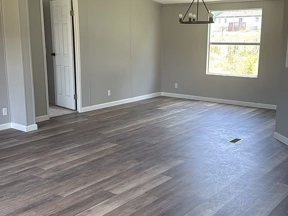 3rd image of 113 Sunny Dale Ct