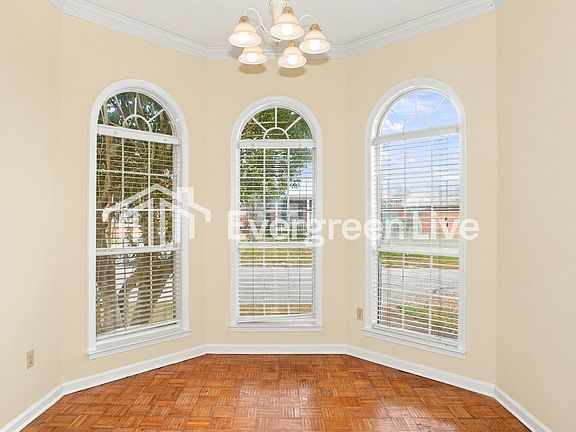 4th image of 5009 Flanders Ave
