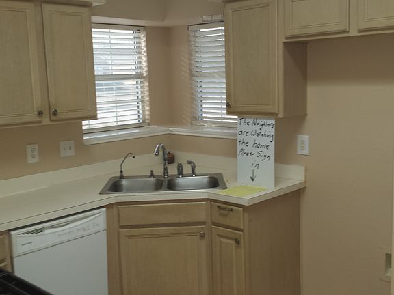 5th image of 3011 Lance Ln