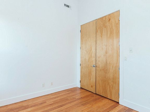 4th image of 1213 Jefferson Ave #5