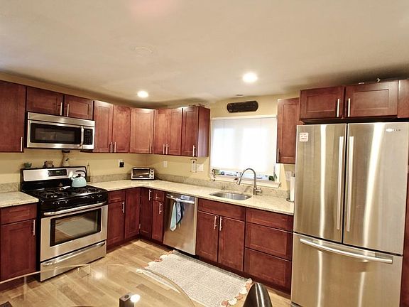 2nd image of 23 Putnam St #1
