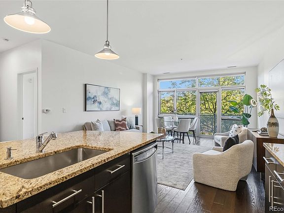 4th image of 2958 Syracuse Street #205