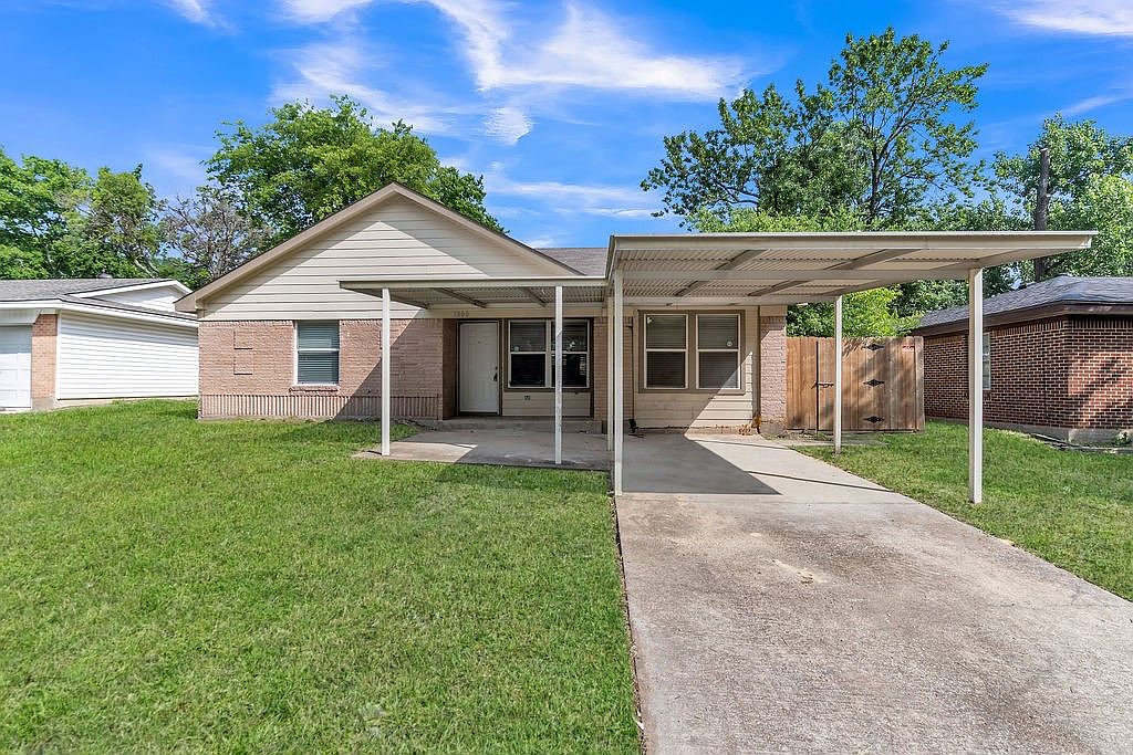 1800 Buena Vista St, Mesquite, TX 75149 Zillow