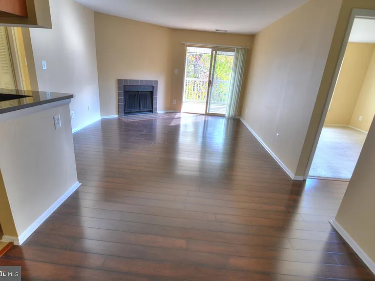 1793 Jonathan Way #L — Photo 15