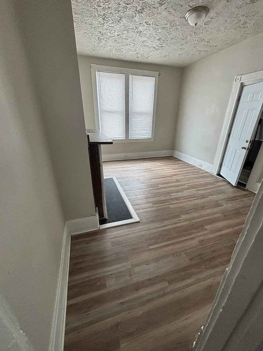 Building Photo - 3242 Richardson Ave #1