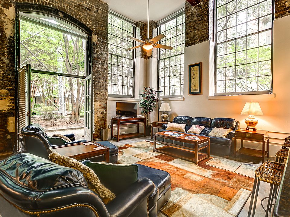 1st image of 920 Poeyfarre Street #104