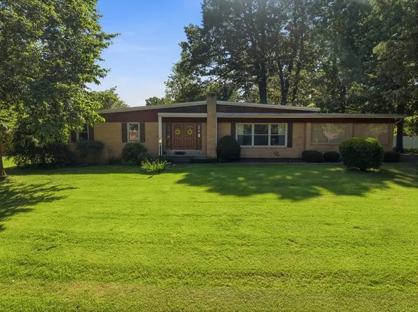 1703 Forest Acres Dr, Madisonville, KY 42431