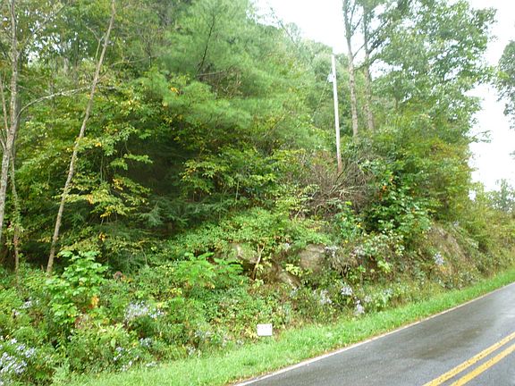 5th image of 15 Falls Landing Ln