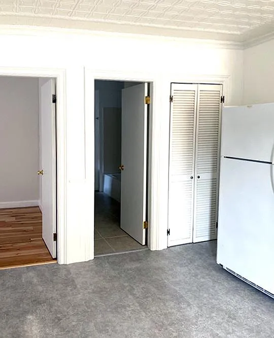 1 bed, 800 sqft, $1,050 — Photo 4