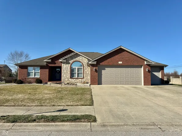 6999 Lydia Ln, Seymour, IN 47274