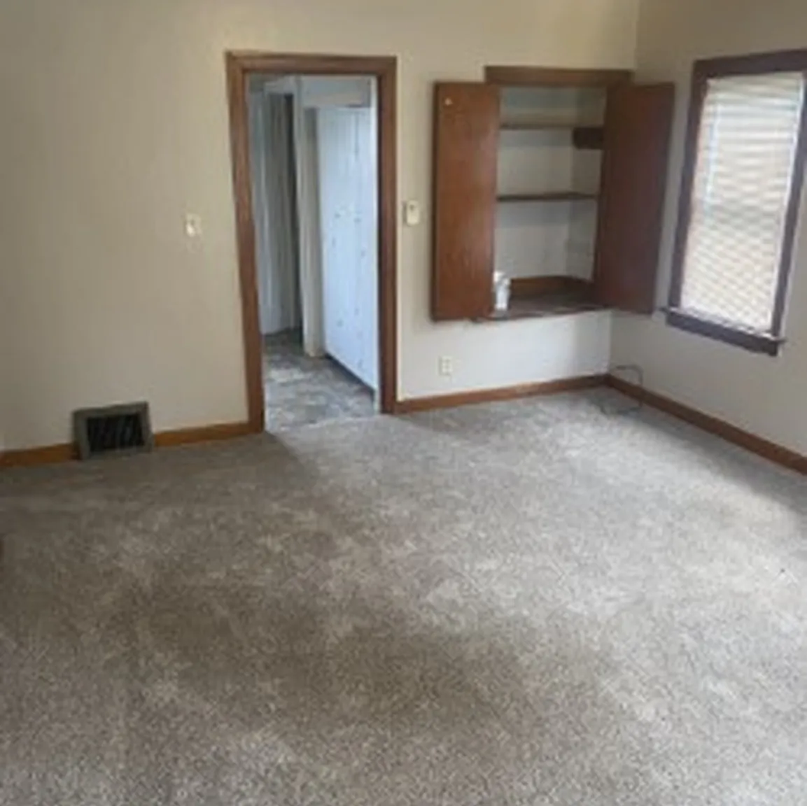 2 bed, 900 sqft, $1,250 — Photo 3