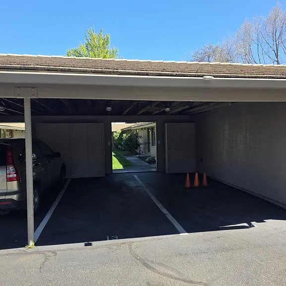 300 Shafer Ln #I3 — Photo 17