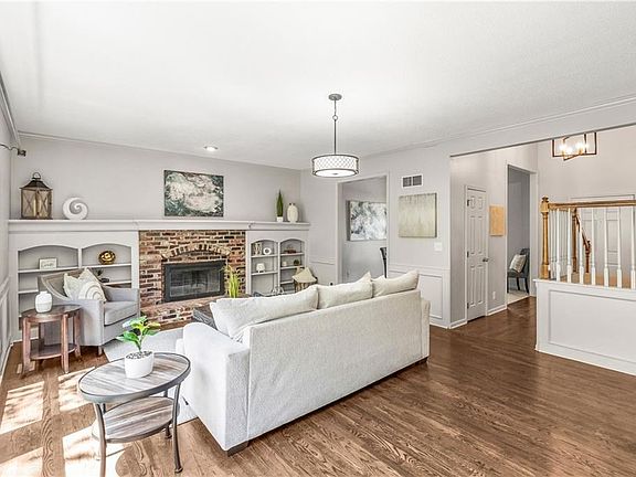 4th image of 5267 W 129th Ter