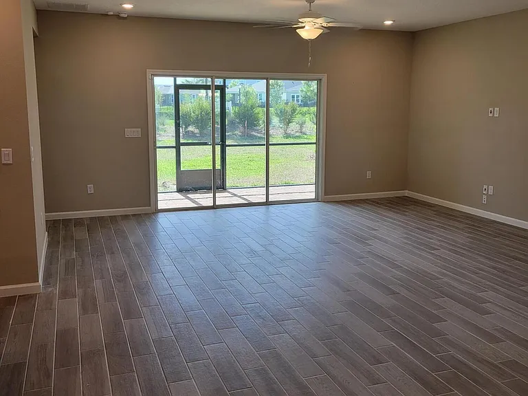 95 Bloomfield Way — Photo 6