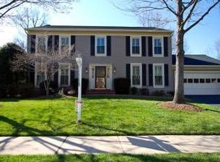 13120 Rounding Run Cir, Herndon, VA 20171