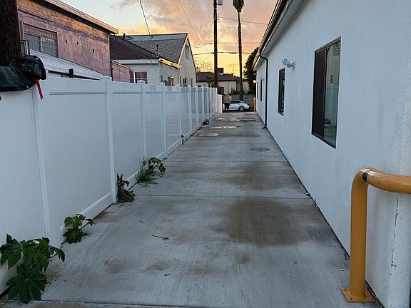 3rd image of 11106 Norris Ave