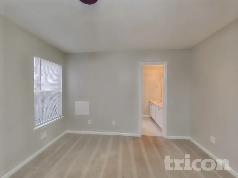 341 Silent Brook Trl — Photo 9