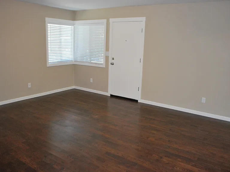 4123 SE Steele St — Photo 8
