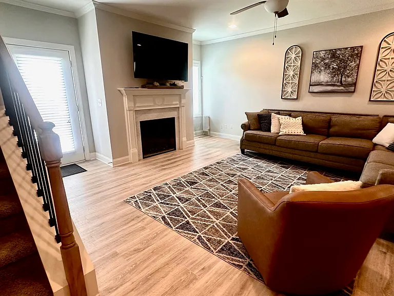 Ozark Ln — Photo 5