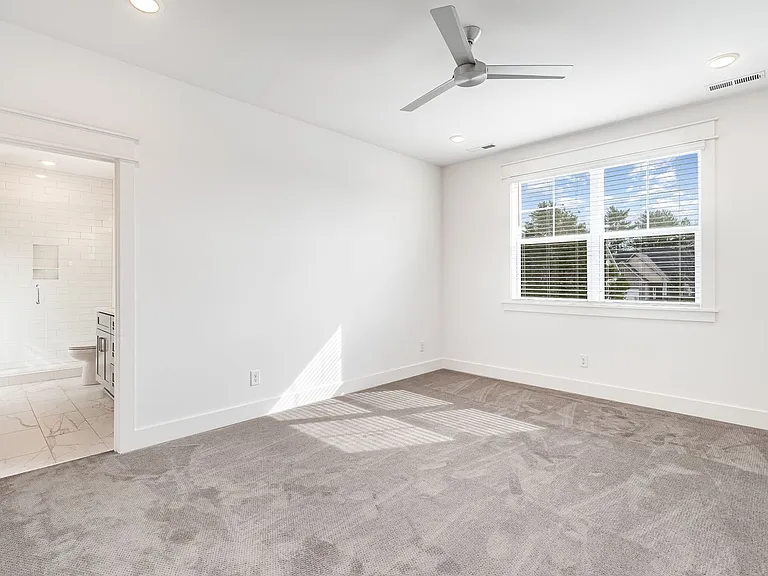 712 Caraway Ln — Photo 8
