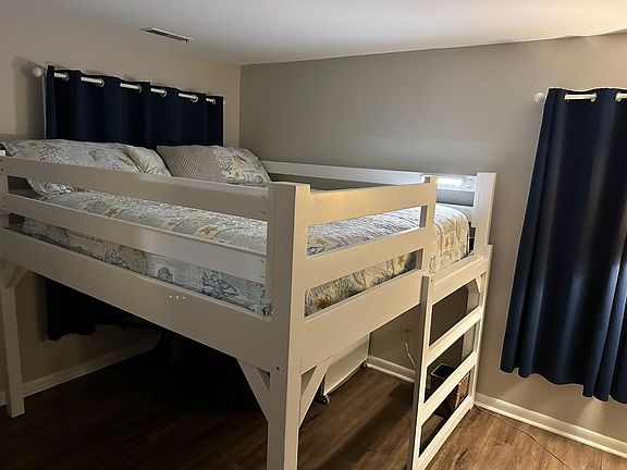 King Loft Bed in Secondary Bedroom