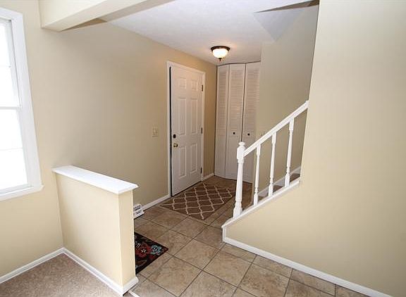 2nd image of 46 Boxwood Ln