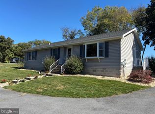 11890 Village Heights Dr, Waynesboro, PA 17268