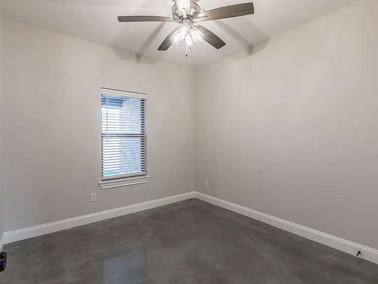 704 Wind Sail Ct — Photo 23