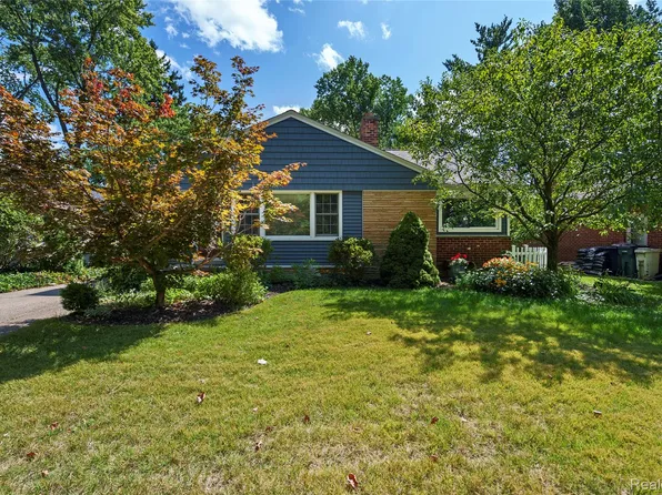 1211 Smith Ave, Royal Oak, MI 48073