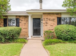 2133 Rose Hill Rd, Carrollton, TX 75007