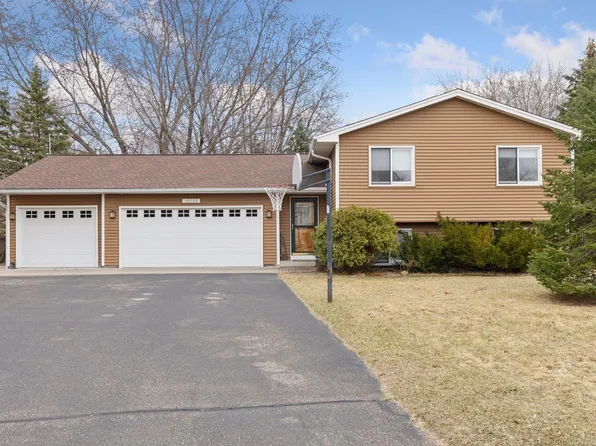 10625 Opal Cir NE, Blaine, MN 55014