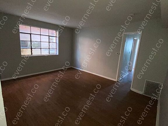 4th image of 61 N 21st St Unit B