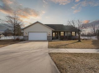 3653 Wildflower Ln, Janesville, WI 53548