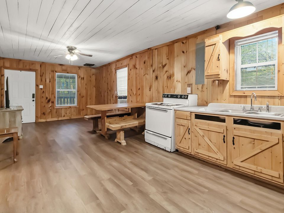 28th image of 155 County Rd