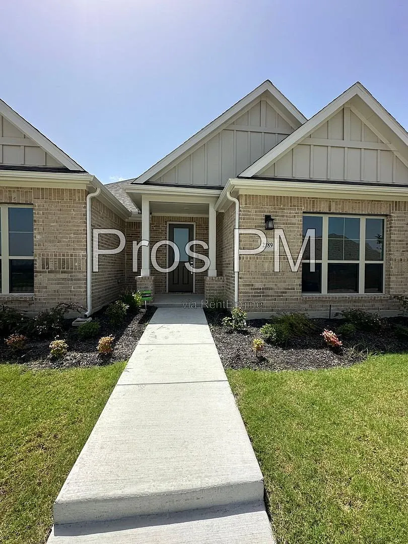 3 bed, 2.0 bath, 2042 sqft, $2,750 — Photo 4