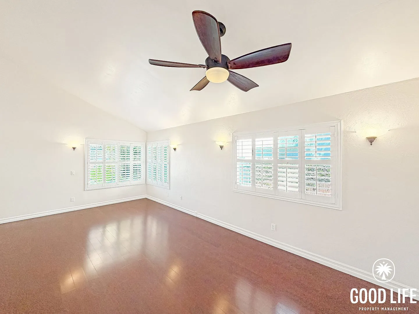 Sd: 4bd/3ba Two-Story Home In Oceanside W/ Large Backyard, Garden Beds & Walking Distance To Trails! — Photo 4