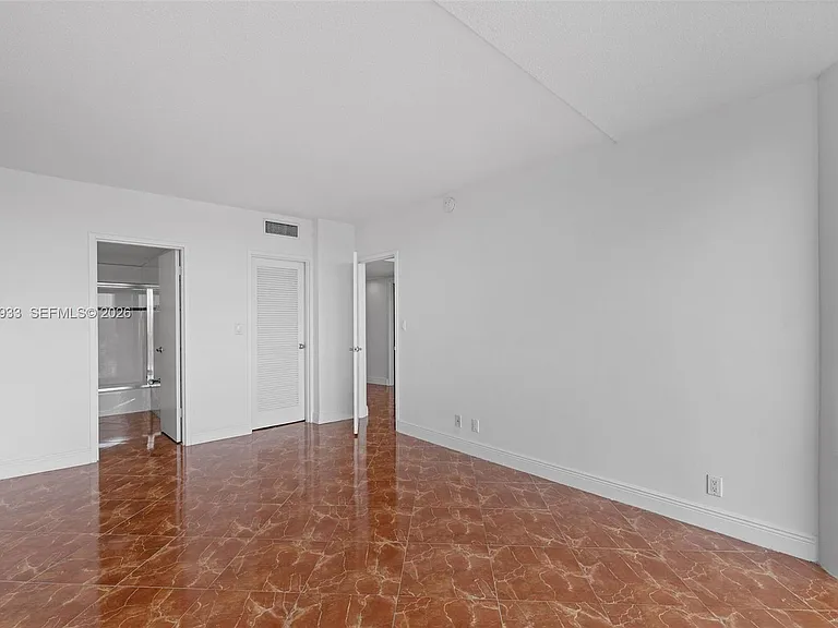 900 Bay Dr #419 — Photo 15