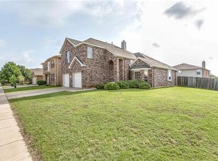 7529 Grass Valley Trl, Fort Worth, TX 76123