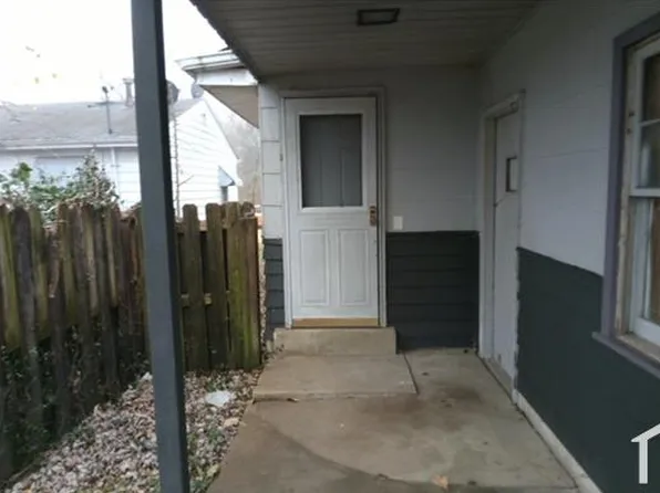 2454 Princess Dr, Saint Louis, MO 63136