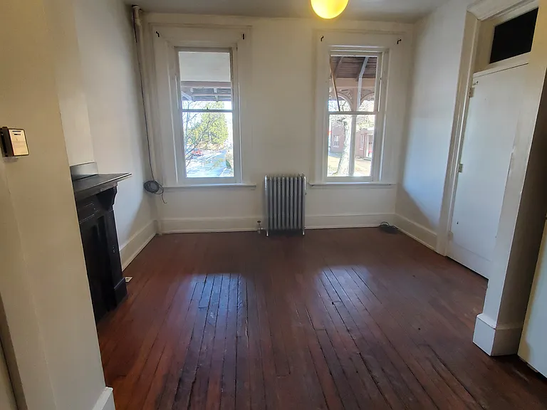80 W Ross St — Photo 1
