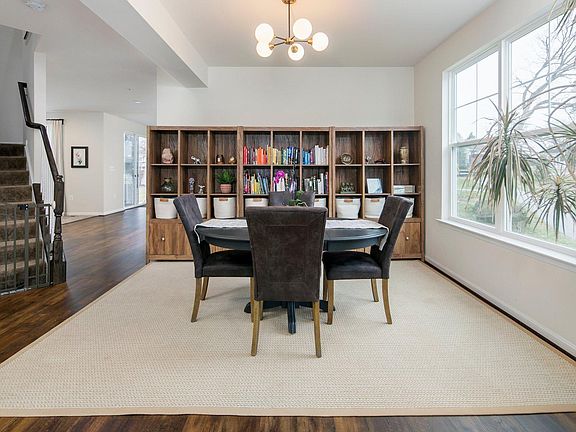 5th image of 18 Eden Terrace Ln