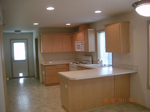 3rd image of 7905 NE 86th Ave